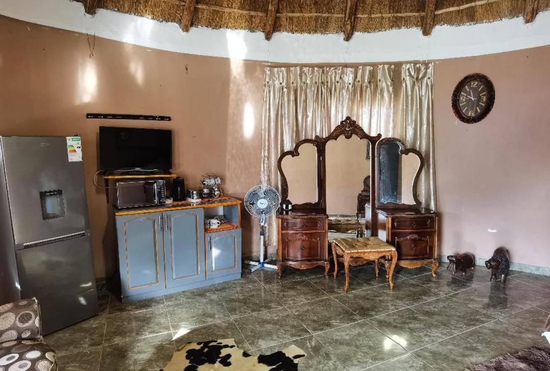 The Round House Apartment Manguzi Bagian luar foto